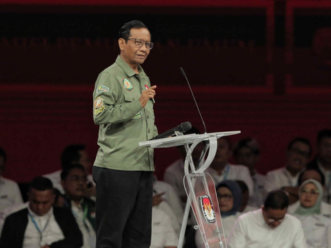 Gimik Gibran Cari-Cari Jawaban Mahfud di Debat Cawapres, PDIP Ungkit Putusan MK dan Kedewasaan Pemimpin