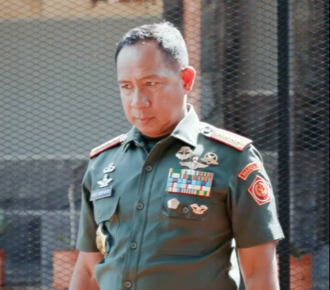Sosok Si Cucu yang Bikin Akhir Pekan Panglima TNI Cerah dan Bahagia, Nurut Disuapi Sang Jenderal