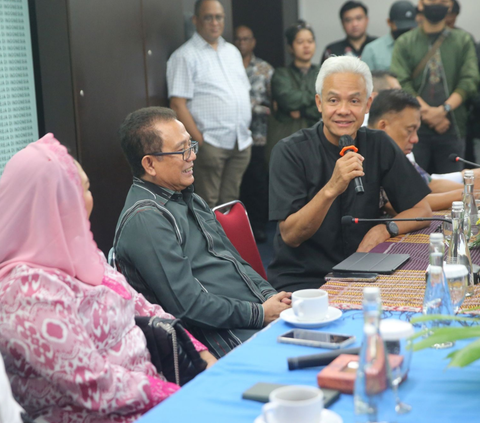 FOTO: Keakraban Ganjar Pranowo Dialog dengan Pengurus Gereja-Gereja Seluruh Indonesia di Salemba