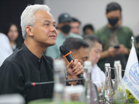 FOTO: Keakraban Ganjar Pranowo Dialog dengan Pengurus Gereja-Gereja Seluruh Indonesia di Salemba