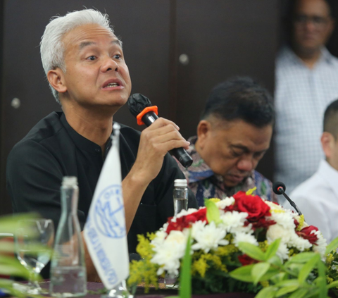 FOTO: Keakraban Ganjar Pranowo Dialog dengan Pengurus Gereja-Gereja Seluruh Indonesia di Salemba