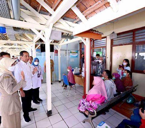 Cek RSUD Salatiga, Jokowi Minta Pelayanan dan Fasilitas Ditingkatkan