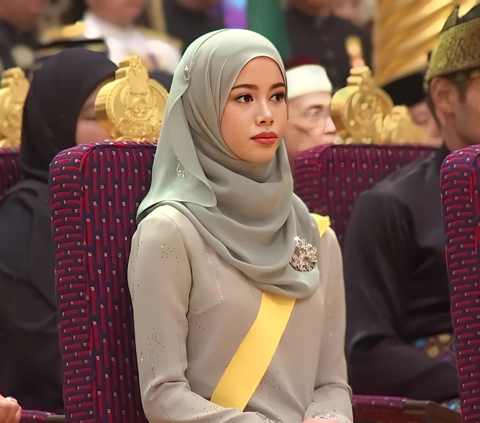 Portrait of Ameerah Wardatul Bolkiah, the Youngest Daughter of Sultan Brunei Known for Her Beauty