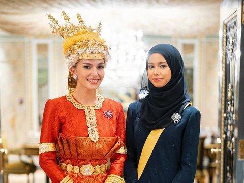 Portrait of Ameerah Wardatul Bolkiah, the Youngest Daughter of Sultan Brunei Known for Her Beauty