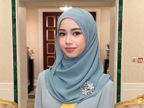 Portrait of Ameerah Wardatul Bolkiah, the Youngest Daughter of Sultan Brunei Known for Her Beauty