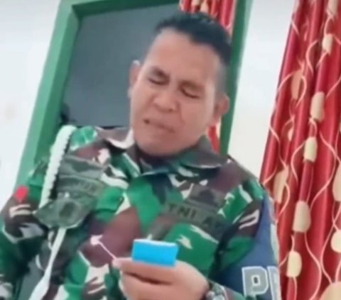 Penantian Lama, Prajurit TNI Ini Lompat Kegirangan saat Tahu Istrinya Hamil