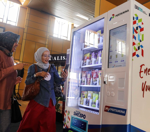 FOTO: Penampakan Vending Machine yang Menjual Produk UMKM Dalam Negeri Usai Diluncurkan Menteri BUMN Erick Thohir