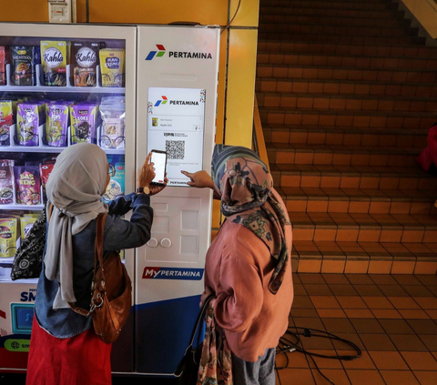 FOTO: Penampakan Vending Machine yang Menjual Produk UMKM Dalam Negeri Usai Diluncurkan Menteri BUMN Erick Thohir