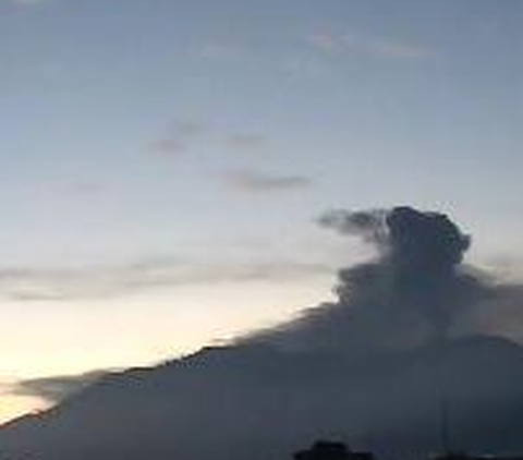 Gunung Marapi Erupsi Lagi, Semburkan Abu Vulkanik Setinggi 600 Meter