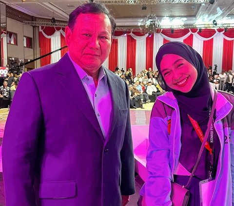 Portrait of Ria Ricis and Aurel Hermansyah's Closeness in the Vice Presidential Debate, Supporting Prabowo-Gibran in Unison