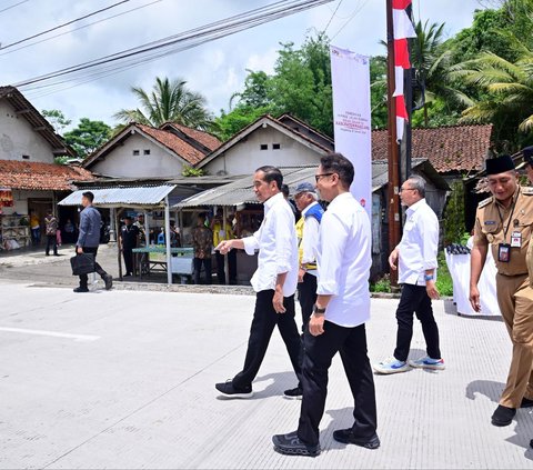 Resmikan Jalan di Muntilan, Jokowi Ungkap Anggaran Pemerintah Pusat ke Jateng Rp1,36 triliun