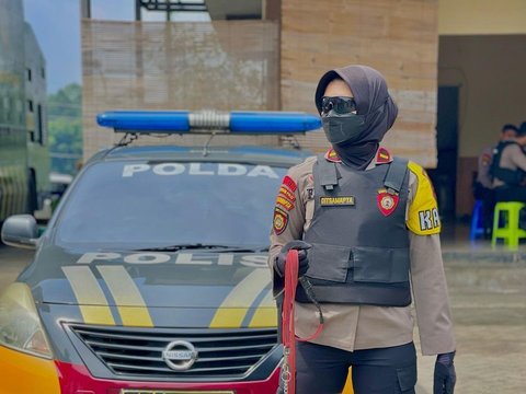 Portrait of Ipda Febryanti Mulyadi, the Youngest Police Woman at the Age of 23