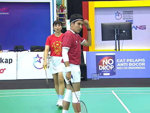 Potret Raffi Ahmad Tanding Badminton Lawan Desta Bareng Eks Atlet Nasional, Sempat Ada 'Insiden' Banting Raket