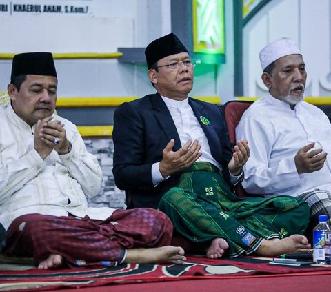 Sowan ke Ponpes Tertua di Cilacap, Plt Ketum PPP Janji Tak akan Tinggalkan Pesantren dan Kiai