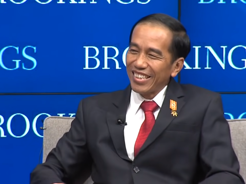 Video Moment Jokowi Asks Tom Lembong to Answer Questions at International Forum Goes Viral, Testing His Minister