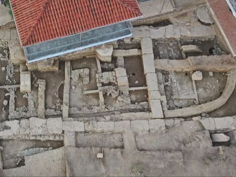 Archaeologists Discover Ancient Temple in Greece Complete with 'Sacrifice' Area