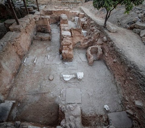 Archaeologists Discover Ancient Temple in Greece Complete with 'Sacrifice' Area