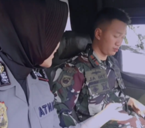 Suami Perwira Marinir Istri Bintara Polisi, Begini Momen Pasutri Berangkat Kerja Bareng 'TNI Polri Bersatu'