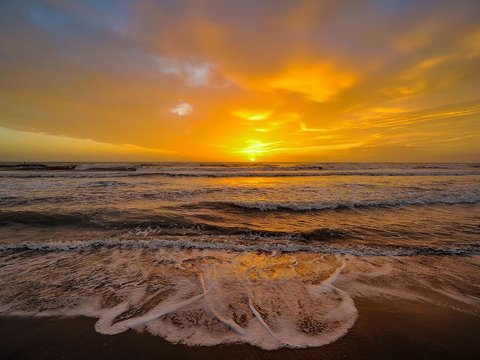 Wisata Pantai Ngurtafur