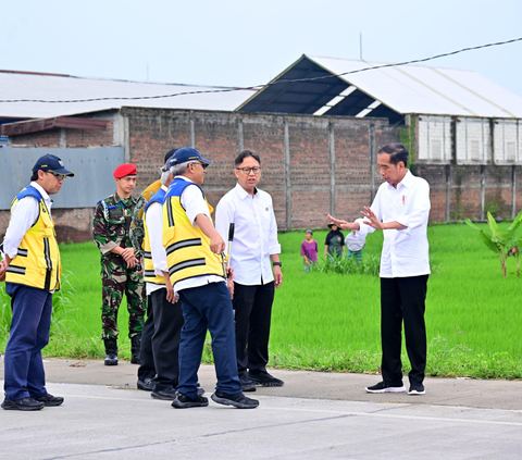 Rombongan Presiden Melintas di Temanggung Warga Teriaki Ganjar, Ini Reaksi Jokowi