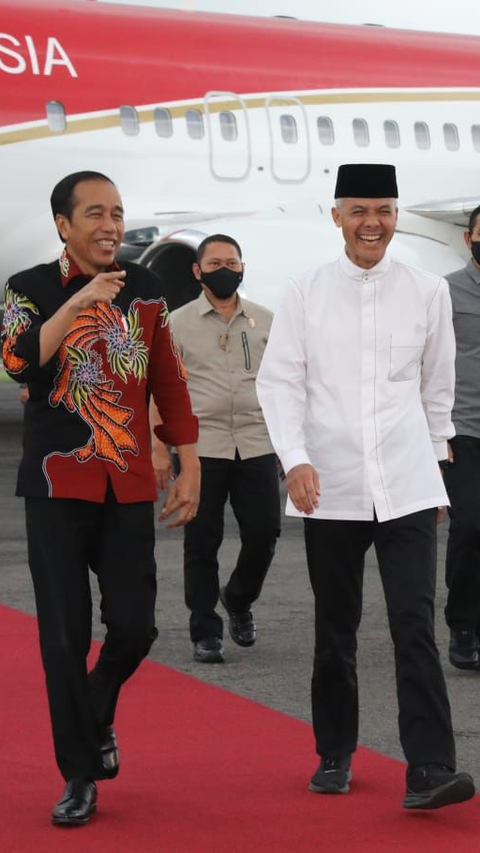 Warga Jateng Teriak Ganjar-Mahfud saat Sambut Presiden, Ganjar: Pendukung Sayang Pak Jokowi