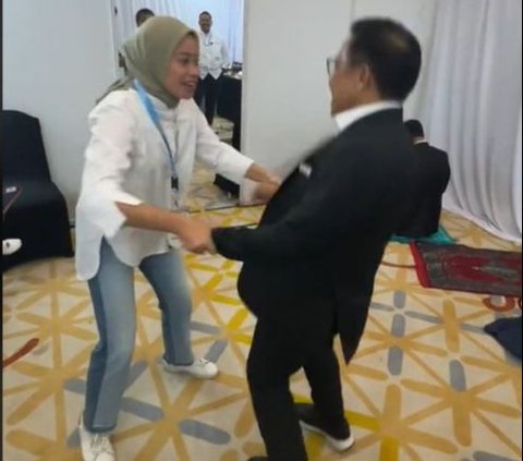 Exciting Action of Princess Cak Imin, Inviting Her Father to Jump and Shout to Avoid Tension