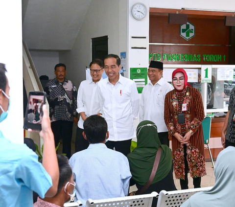 Jokowi Pastikan Puskesmas Punya Alat USG Kehamilan, Kesehatan Ibu dan Bayi Terjamin!