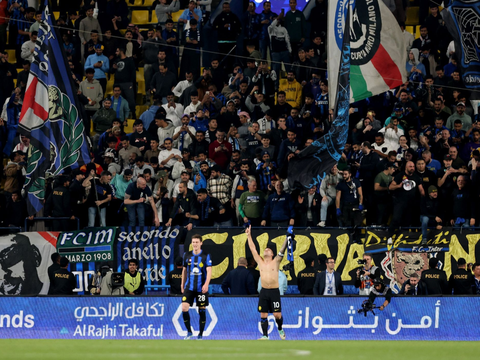 FOTO: Euforia Inter Milan Angkat Trofi Juara Piala Super Italia 2023/2024, Lautaro Martinez Memang Layak Jadi Pahlawan