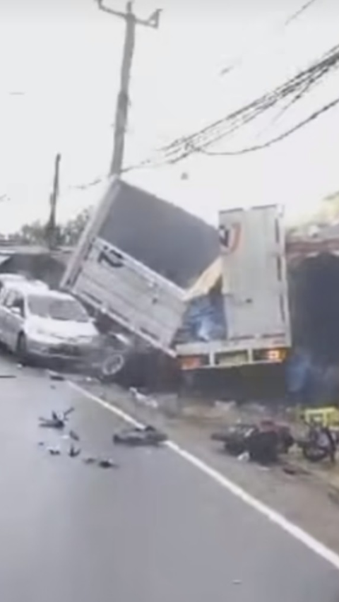 Terungkap Penyebab Kecelakaan Beruntun di Puncak, 14 Orang Alami Luka