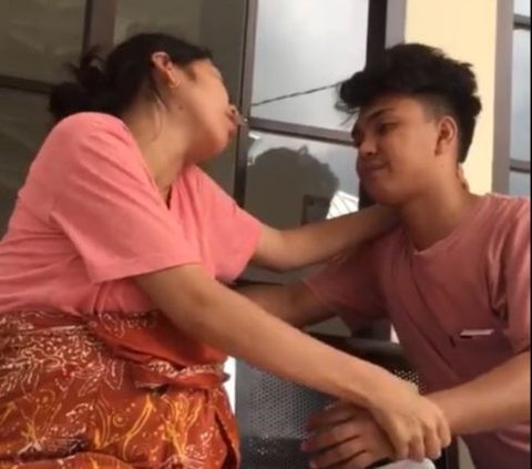 Viral Video: Mother Also 'Invites' Father to Experience the Pain of Labor Contractions