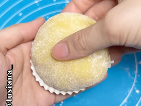 Banana Mochi, Sweet and Chewy Snack with Simple Ingredients