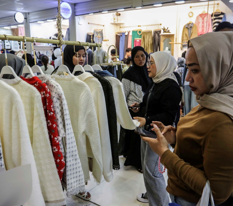 FOTO: Menelusuri Little Bangkok yang Menjadi Penggerak Pasar Tanah Abang Kembali Bergairah