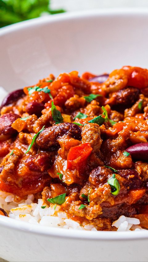 Delicious Recipe for BBQ Chicken and Salted Chili Eggplant Rice Bowl