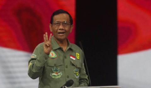 Mahfud mengatakan, kalau menjadi calon presiden, calon wakil presiden jangan mau dijemput pejabat daerah, diantar atau didampingi.<br>