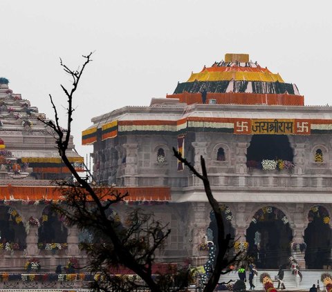 FOTO: Baru Diresmikan, Begini Megahnya Kuil Kontroversial di India Dibangun di Bekas Reruntuhan Masjid Kuno