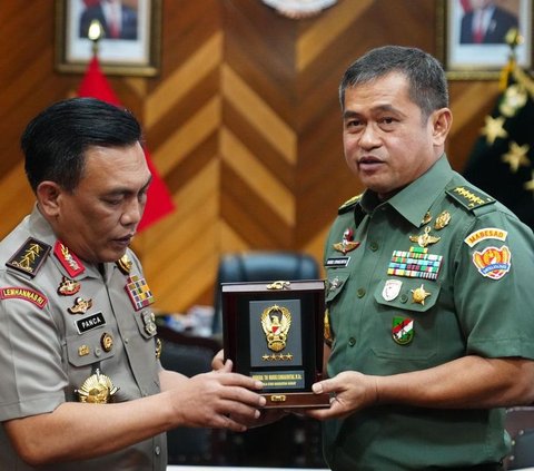 Dua Putra Batak Jenderal TNI Polri Bertemu, Sama-Sama Marga Simanjuntak dan Berkarier Moncer