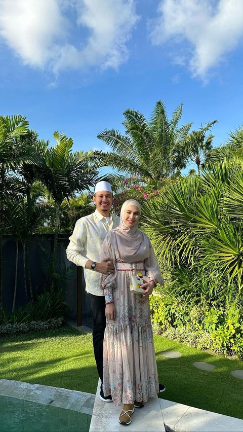 Portrait of Kartika Putri's luxury house and Habis Usman