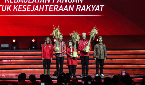 Beredar kabar Jokowi meminta bertemu Megawati. Hasto Kristiyanto mengaku tidak pernah mendengar kabar tersebut. <br>