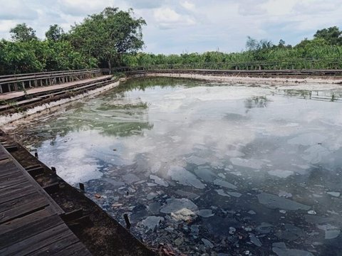 Wisata Danom Layong Diyakini Ampuh Sembuhkan Penyakit Kulit