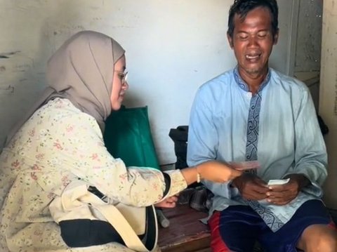 Kisah Haru Pak Slamet, Juru Parkir yang Alami Tubuh Kaku Tapi Harus Tetap Bekerja untuk Keluarga