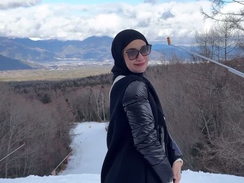 Foto-foto Mesra Shireen Sungkar dan Teuku Wisnu di Jepang, Romantis Banget Bikin Baper Netizen