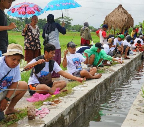 Relawan Mas Gibran Gelar Lomba Mancing dan Bagi Sembako di Jabar, Yogya dan Jatim