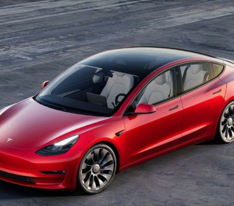 Menteri Bahlil Bantah Tom Lembong: Tesla Masih Gunakan Nikel untuk Baterai Mobil Listrik