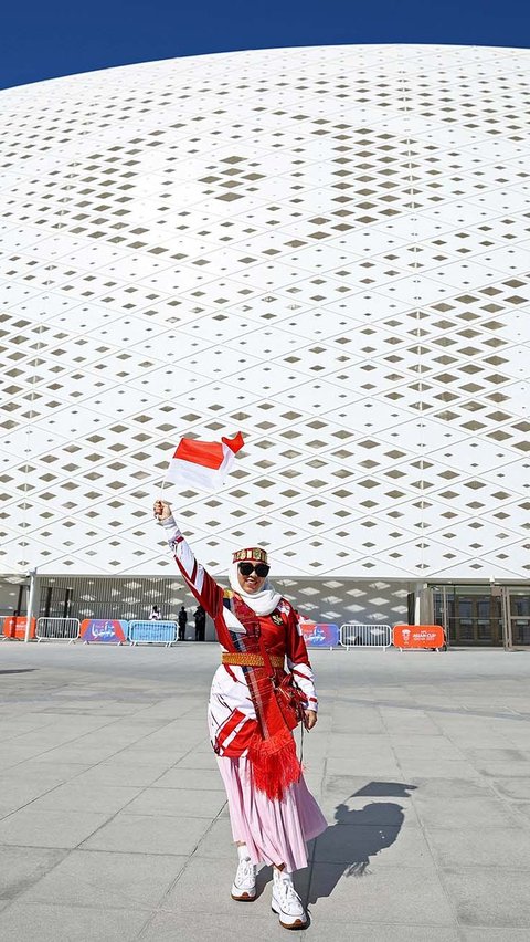 Para suporter yang memberi dukungan langsung ke stadion kebanyakan adalah diaspora Indonesia yang bekerja dan menetap di Qatar.