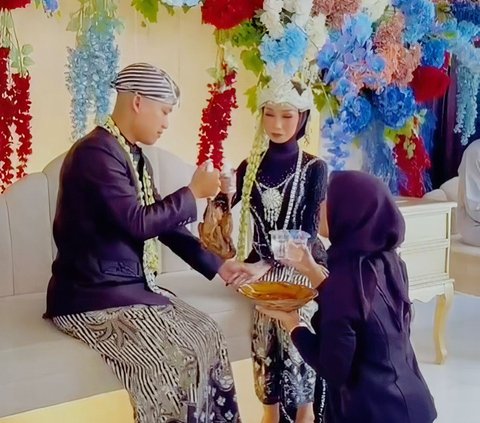 Unique Wedding in Pangandaran with Unusual Dowry: Rp25 Thousand, Car, and Hajj Worship