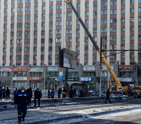 FOTO: Truk Bermuatan 60 Ton Gas Cair Meledak Hanguskan Apartemen, Toko, Mobil-Mobil hingga Tewaskan 6 Orang di Mongolia
