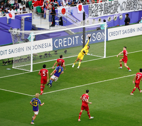 FOTO: Momen Sengit Indonesia Vs Jepang di Laga Terakhir Grup D Piala Asia 2023, Gol Penalti & Bunuh Diri Antar The Samurai Blues ke 16 Besar