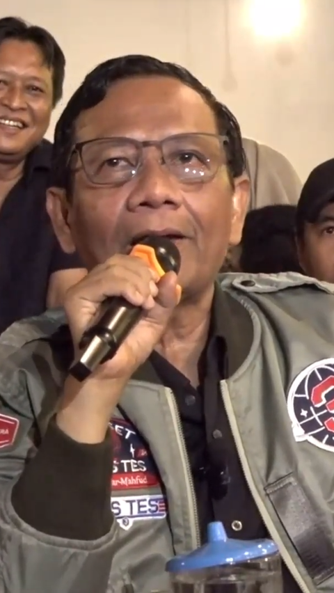Mahfud Ungkap Alasan Belum Mundur dari Menko Polhukam: Saya Menjaga Prabowo