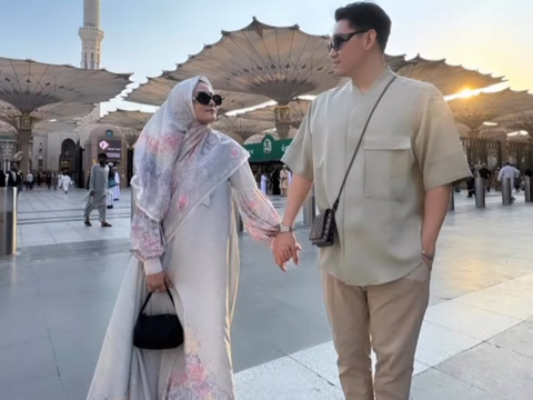 10 Potret Citra Monica Istri Ifan Seventeen Tampil Berhijab saat Umrah di Tanah Suci, Bikin Pangling