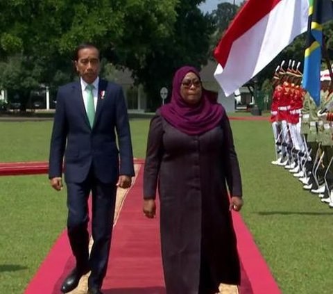 Pakai Dasi Hijau, Jokowi Terima Kunjungan Presiden Tanzania di Istana Bogor